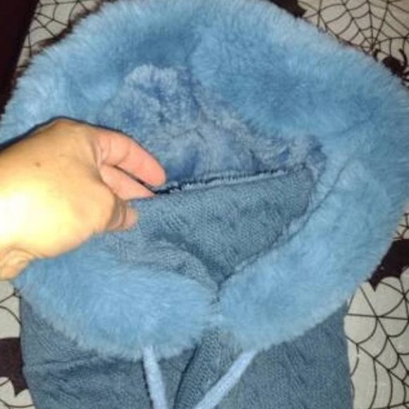Blue Faux fur trimmed Panel Drawstring Hat winter - Picture 5 of 6